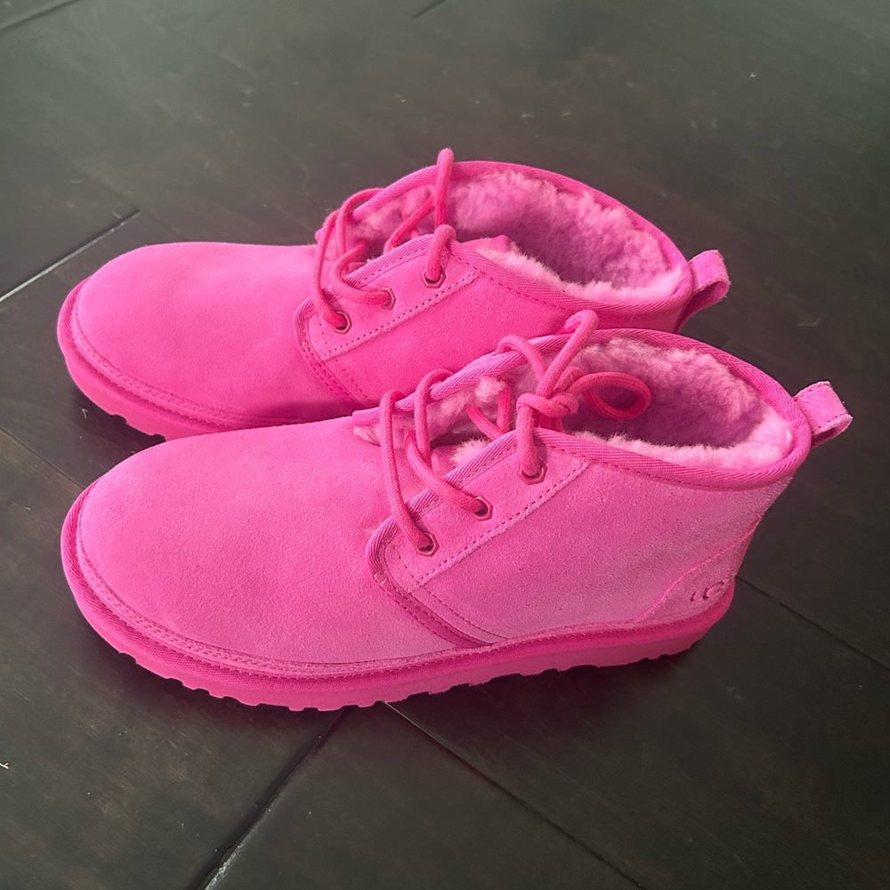 Women’s Pink Uggs